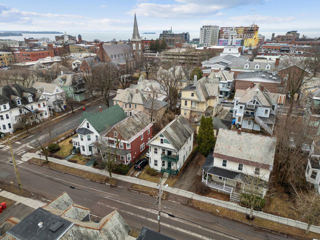 35 South Union Street, Burlington, VT 05401