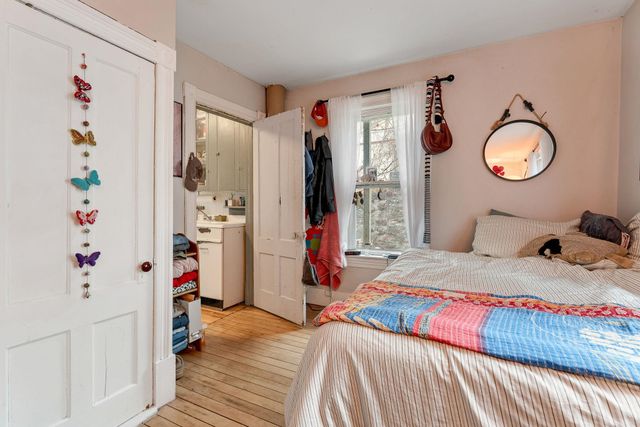 35 South Union Street, Burlington, VT 05401