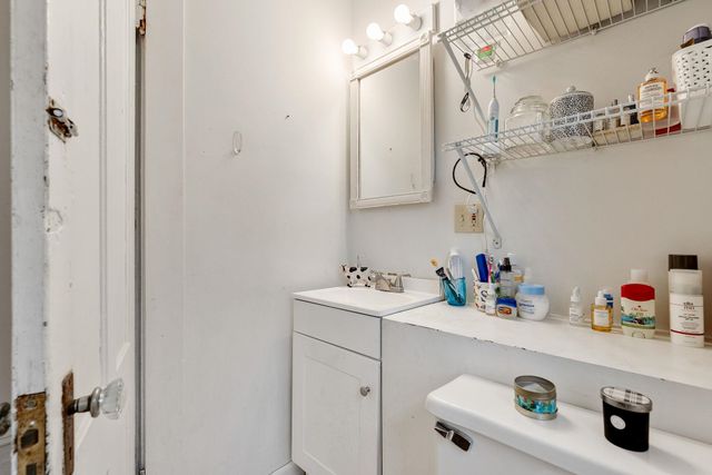 35 South Union Street, Burlington, VT 05401