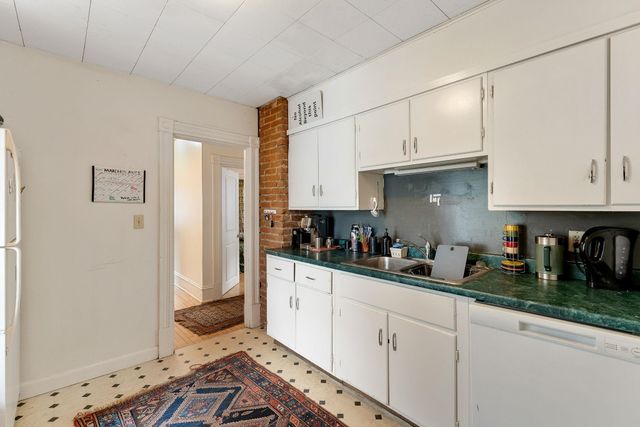 35 South Union Street, Burlington, VT 05401