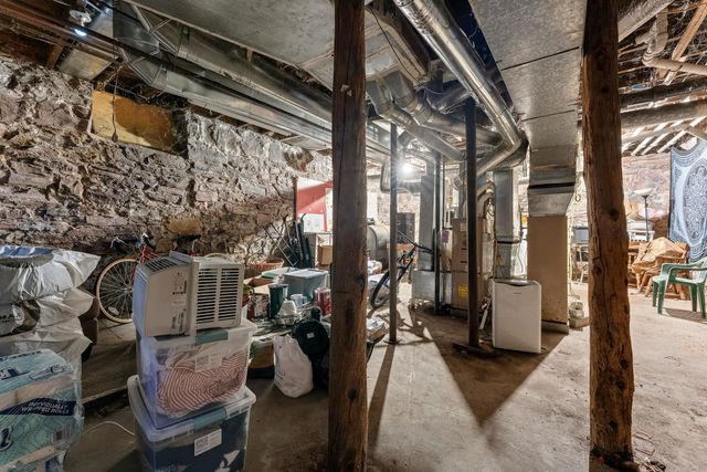 35 South Union Street, Burlington, VT 05401