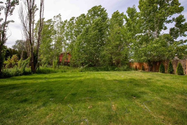 5122 S Freya St, Spokane, WA 99223