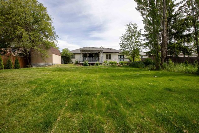 5122 S Freya St, Spokane, WA 99223