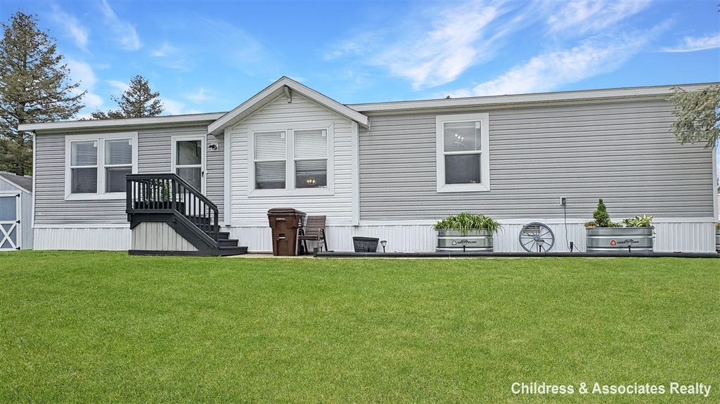 7265 Old Hickory Drive, Belmont, MI 49306