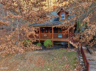 3221 Smoky Ridge Way, Sevierville, TN 37862