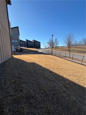 2252 W Million Lane, Fayetteville, AR 72704