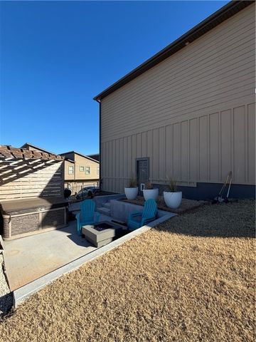 2252 W Million Lane, Fayetteville, AR 72704