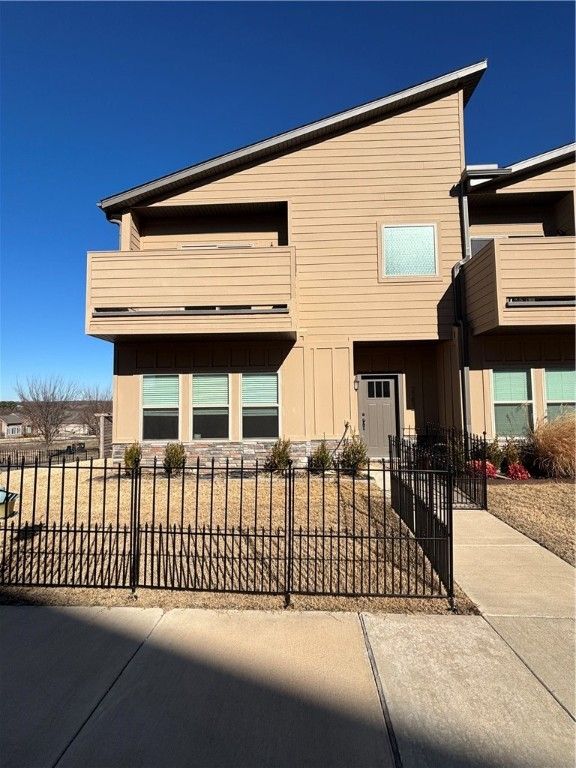 2252 W Million Lane, Fayetteville, AR 72704