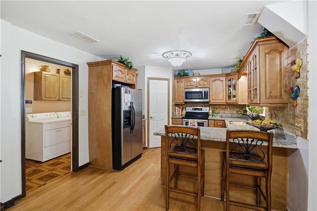 945 Fox Meadow Lane, Lawrenceville, GA 30043