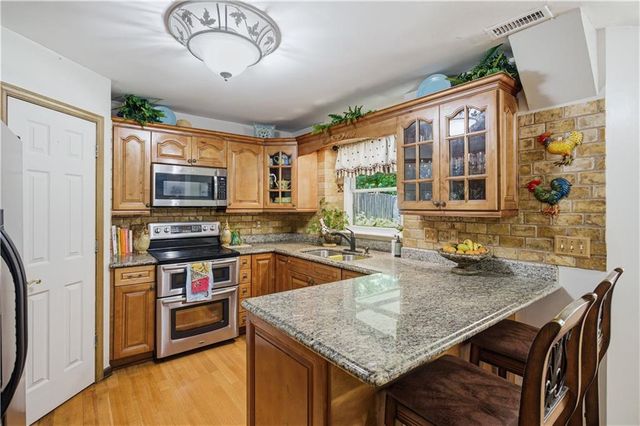 945 Fox Meadow Lane, Lawrenceville, GA 30043