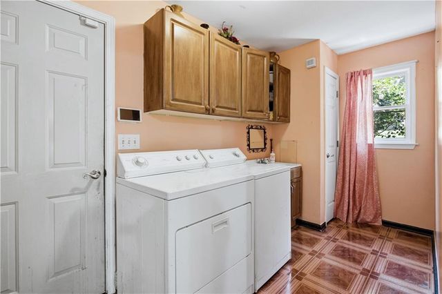 945 Fox Meadow Lane, Lawrenceville, GA 30043
