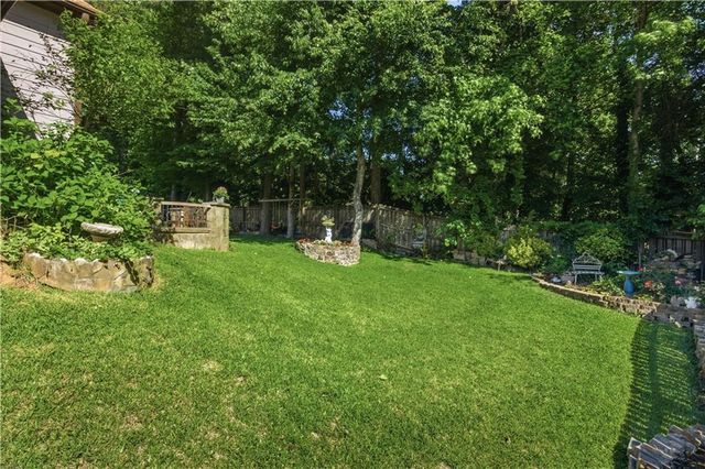 945 Fox Meadow Lane, Lawrenceville, GA 30043