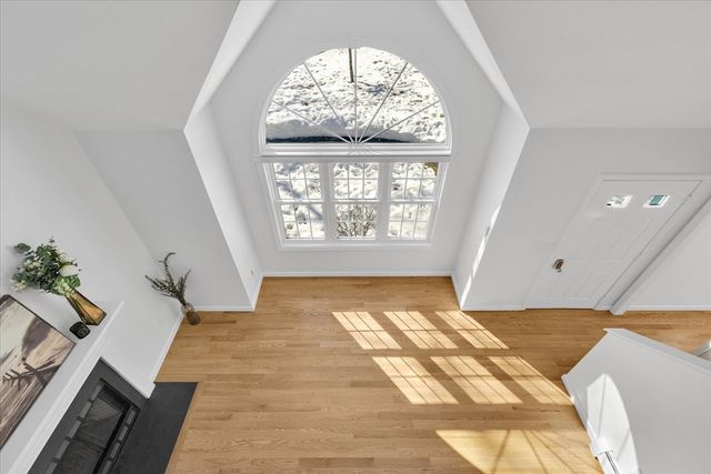 10 Butler Ln, Mashpee, MA 02649