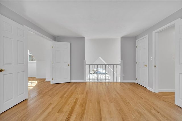 10 Butler Ln, Mashpee, MA 02649