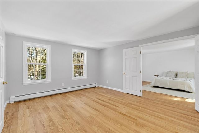 10 Butler Ln, Mashpee, MA 02649