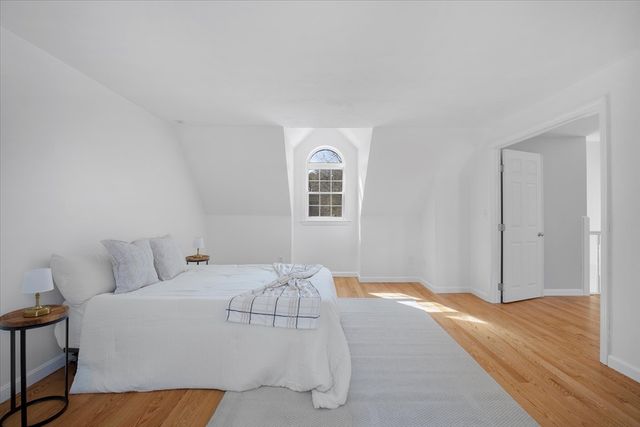 10 Butler Ln, Mashpee, MA 02649