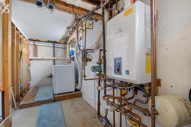 10 Butler Ln, Mashpee, MA 02649