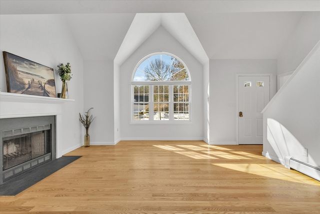 10 Butler Ln, Mashpee, MA 02649