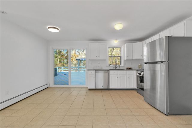 10 Butler Ln, Mashpee, MA 02649