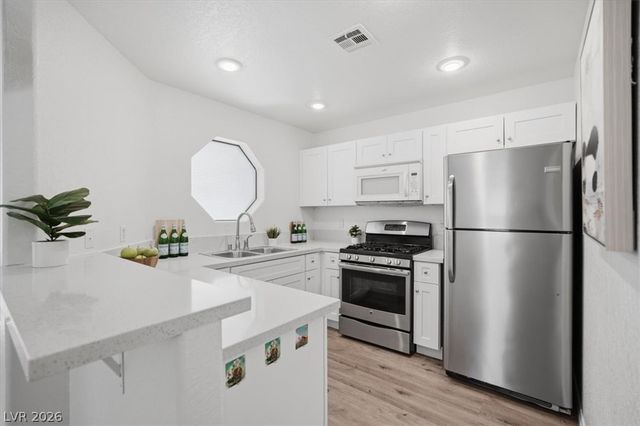 5030 South Rainbow Boulevard 206, Las Vegas, NV 89118
