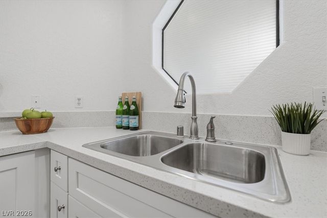 5030 South Rainbow Boulevard 206, Las Vegas, NV 89118