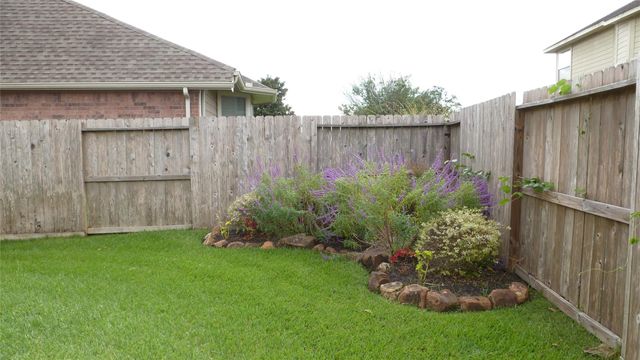 4823 Cypress Spring Drive, Missouri City, TX 77459