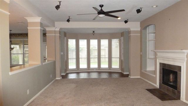 4823 Cypress Spring Drive, Missouri City, TX 77459