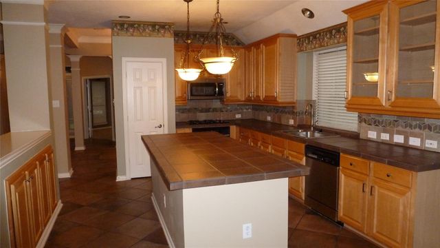 4823 Cypress Spring Drive, Missouri City, TX 77459
