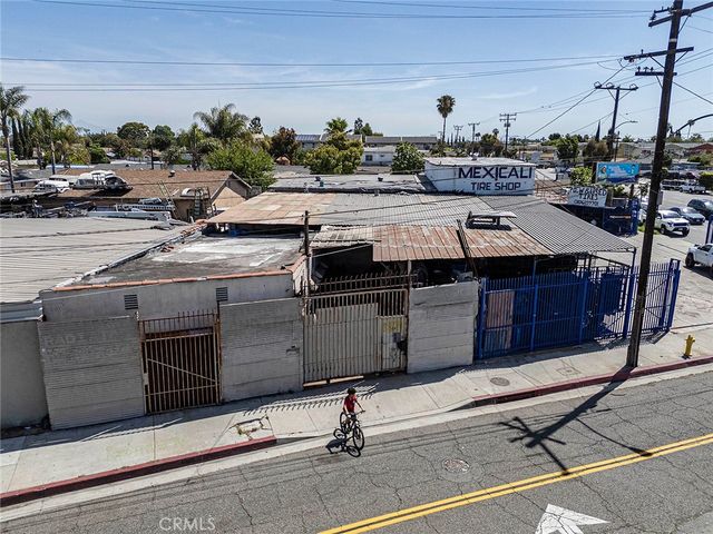 2303 E El Segundo, Compton, CA 90222