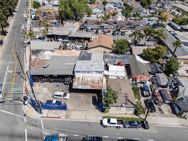 2303 E El Segundo, Compton, CA 90222