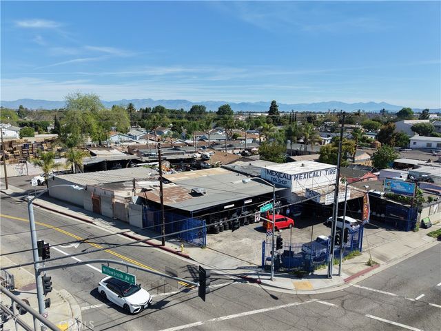 2303 E El Segundo, Compton, CA 90222