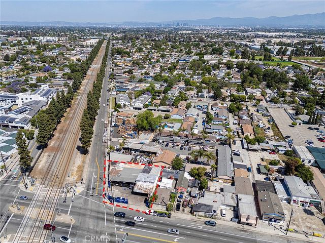 2303 E El Segundo, Compton, CA 90222