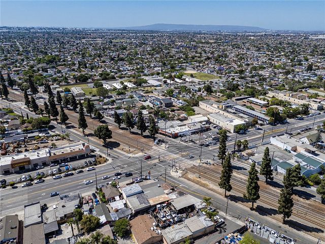 2303 E El Segundo, Compton, CA 90222