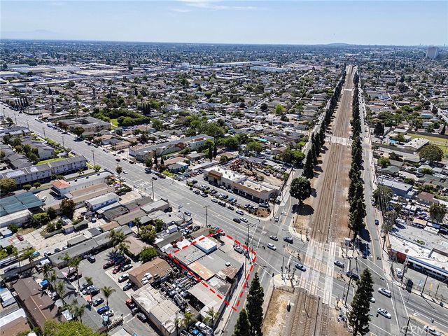 2303 E El Segundo, Compton, CA 90222