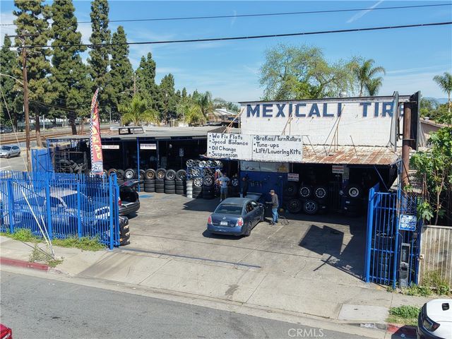 2303 E El Segundo, Compton, CA 90222