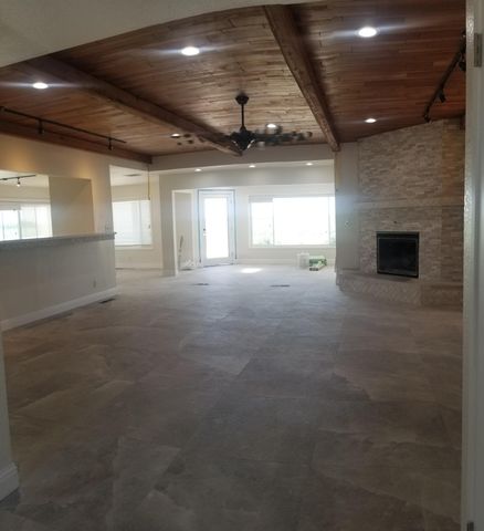 27122 Rd 56, Visalia, CA 93277