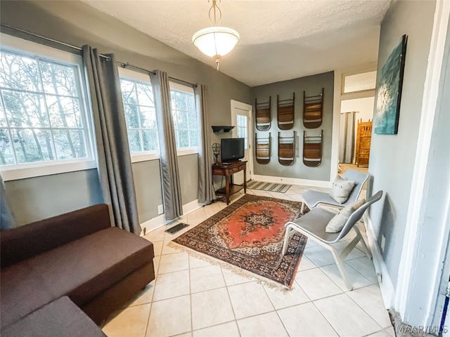 101 N CAPITOL Parkway, Montgomery, AL 36107