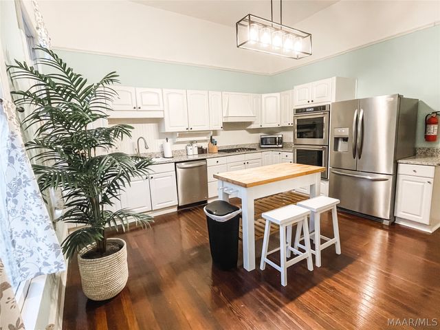 101 N CAPITOL Parkway, Montgomery, AL 36107