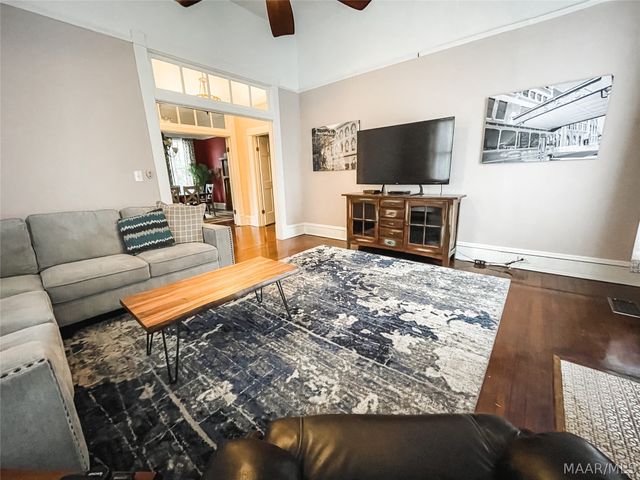 101 N CAPITOL Parkway, Montgomery, AL 36107