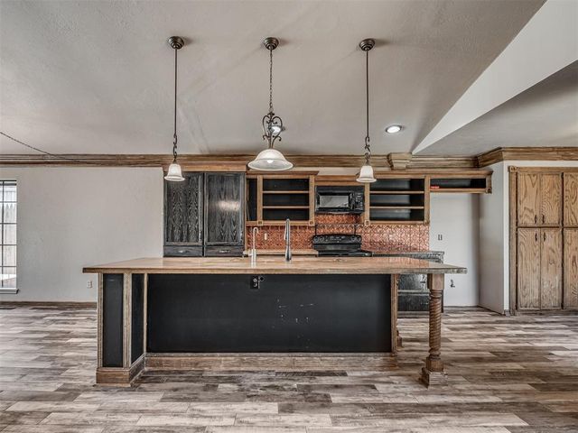8112 NW 114th Street, Oklahoma City, OK 73162