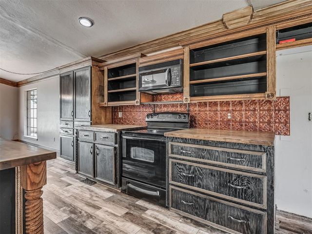 8112 NW 114th Street, Oklahoma City, OK 73162