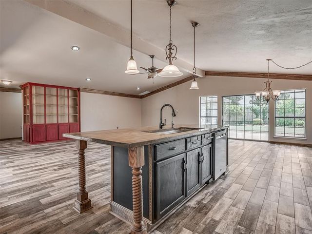 8112 NW 114th Street, Oklahoma City, OK 73162