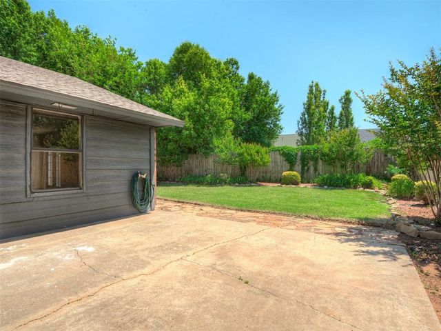 8112 NW 114th Street, Oklahoma City, OK 73162