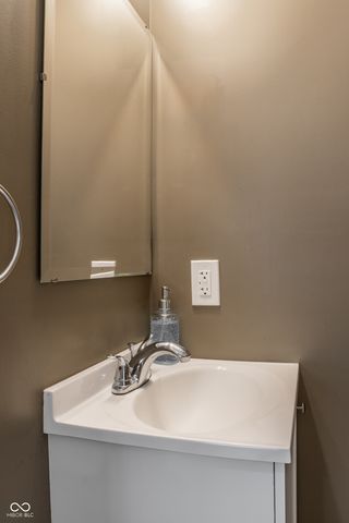 812 E 40th Street, Indianapolis, IN 46205