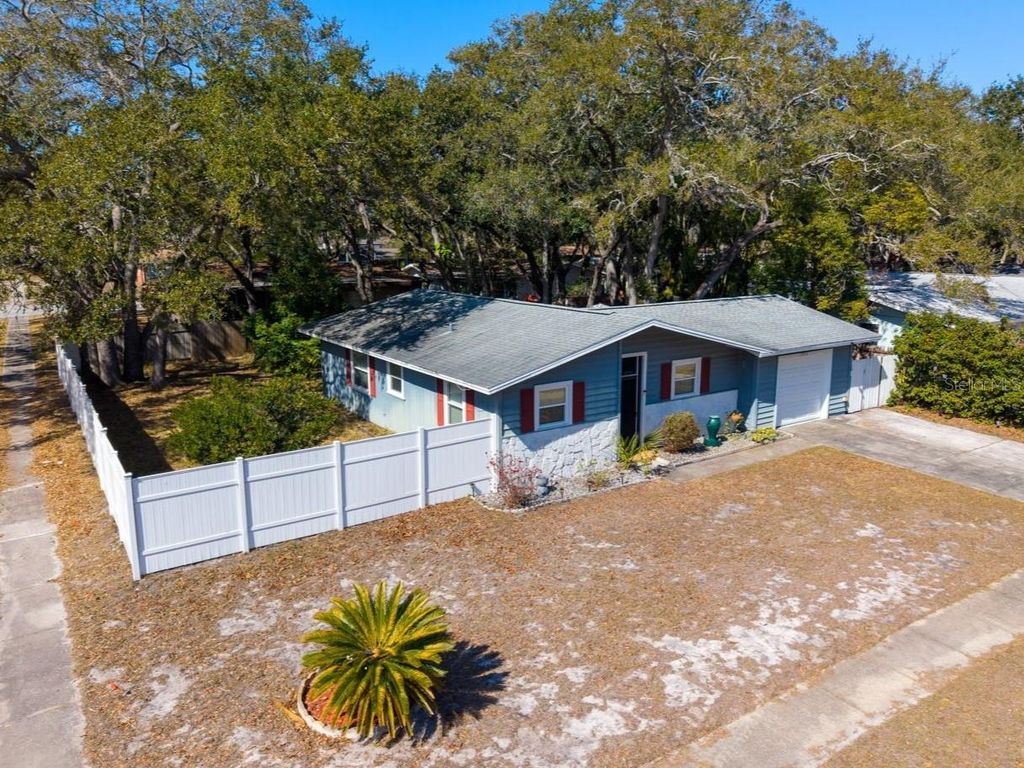 2056 RED CEDAR LANE E, Clearwater, FL 33763