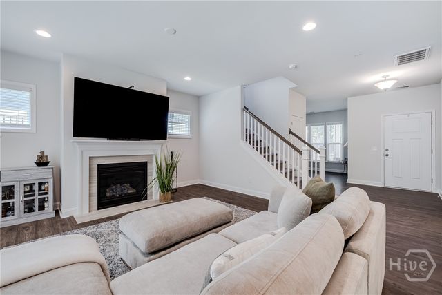104 Kingbird Court, Savannah, GA 31410