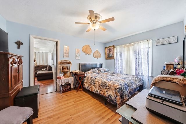 905 W 38th Avenue, Hobart, IN 46342