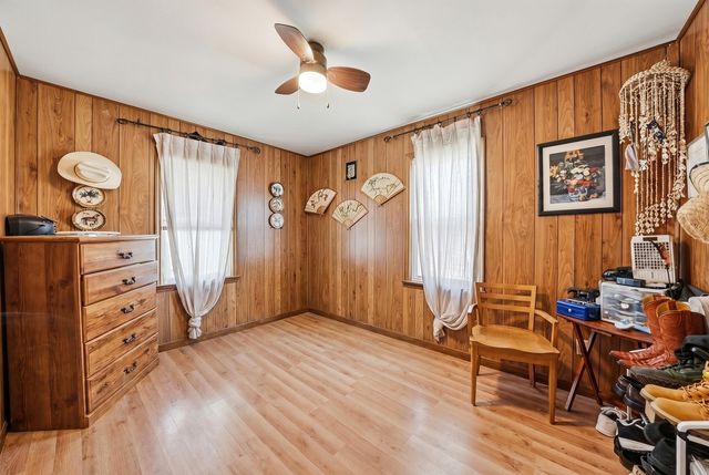905 W 38th Avenue, Hobart, IN 46342