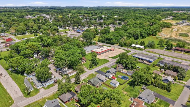 905 W 38th Avenue, Hobart, IN 46342