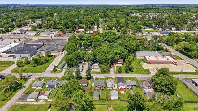 905 W 38th Avenue, Hobart, IN 46342
